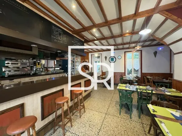 LOCAL COMMERCIAL A VENDRE
