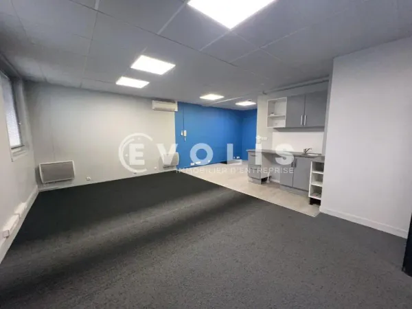 Bureaux à vendre au pied de la GARE