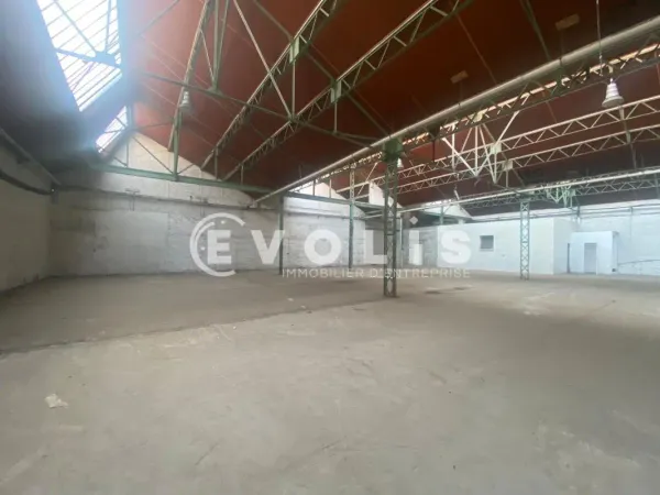 A LOUER - LOCAUX D'ACTIVITES ET BUREAUX