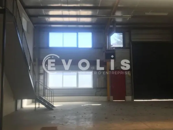 À louer - Locaux d'activité et bureaux à Quincy-Voisins, proche A4