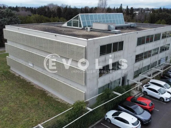 234 m² A LOUER
