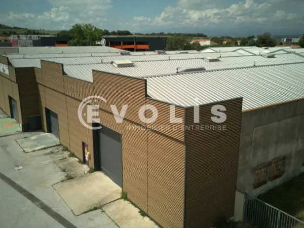 1 250 m² A LOUER
