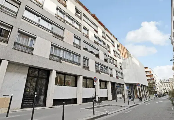 Bureaux de 860 m² non divisibles dans le 11e arrondissement de Paris, en très bon état et climatisés