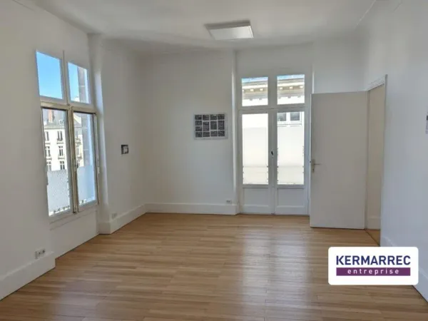 NANTES - 140m² environ A LOUER, place Royale