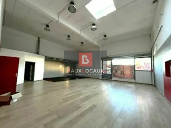 LOCAL COMMERCIAL A LOUER
