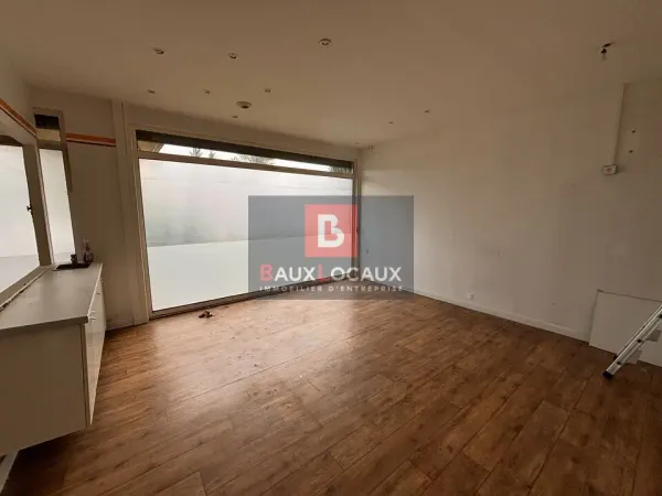 LOCAL COMMERCIAL A LOUER