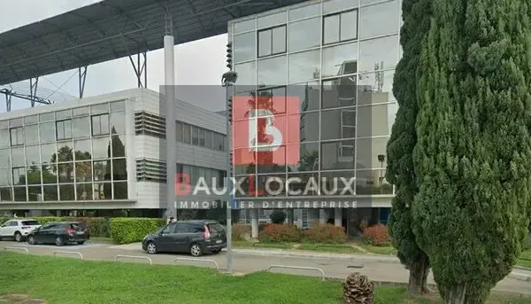 LOCAL PROFESSIONNEL A VENDRE
