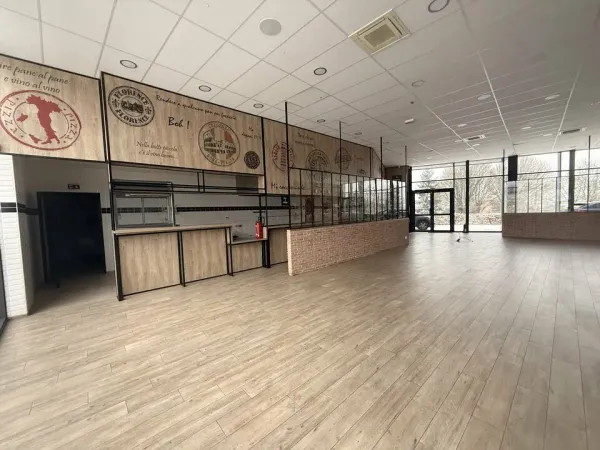LOCAL COMMERCIAL A LOUER