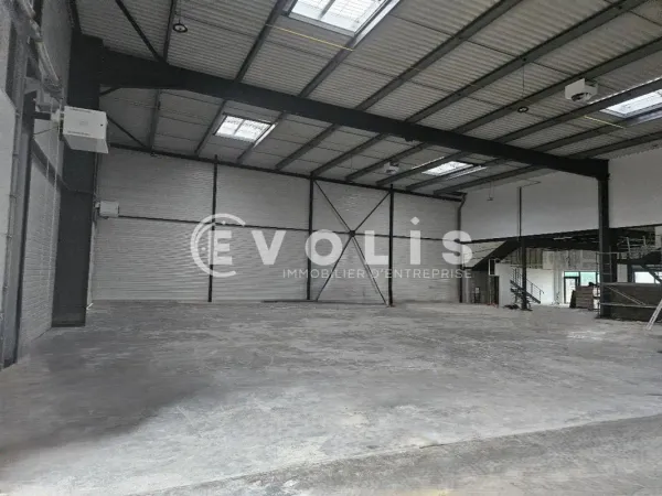 A VENDRE - Local d'activité de 474 m² à 1 775 m² - Bondoufle (91)