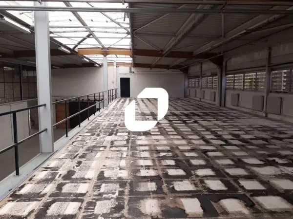 Location Local d'activités Plaisir 78370