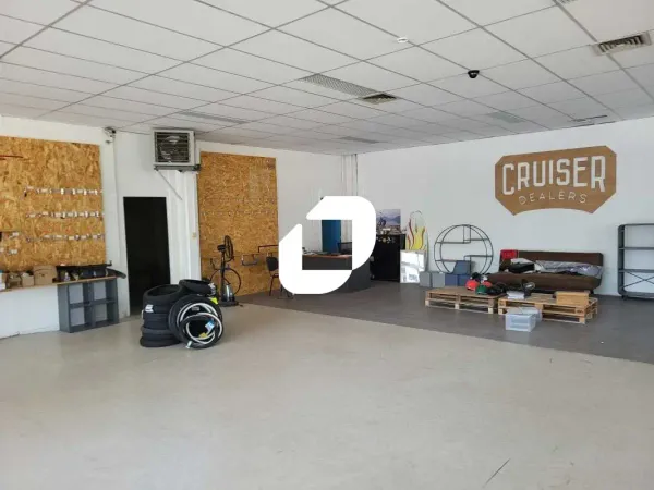 Location Commerce Merignac 33700 