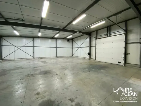 LOCAL D'ACTIVITE - ENTREPÔT A VENDRE