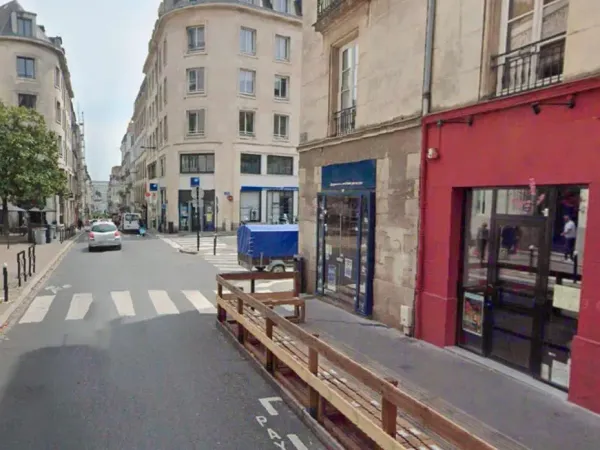 Local commercial à louer à Nantes centre ville avec grande vitrine