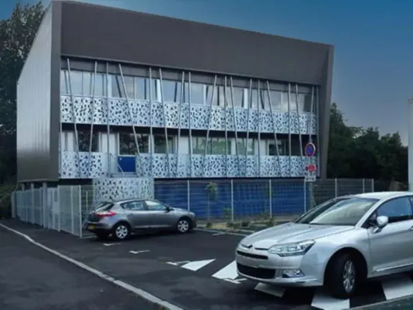 Bureaux à louer à Rezé espace divisible avec climatisation et parking