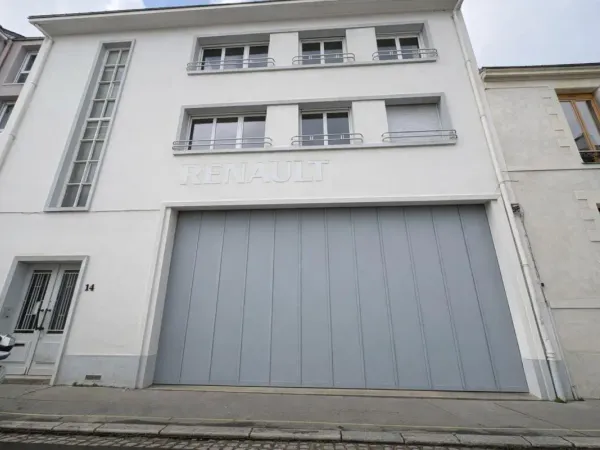 LOCAL COMMERCIAL À LOUER - 600 M2 - NANTES QUARTIER OLIVETTE