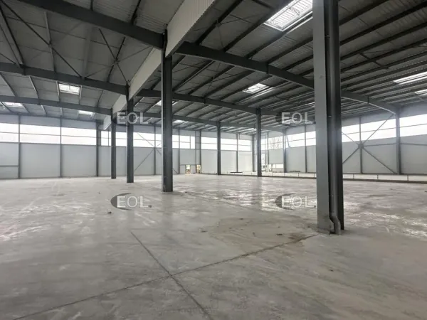 A LOUER - Locaux d'activité avec bureaux divisibles à partir de 1 104 m² à Torcy (77) 