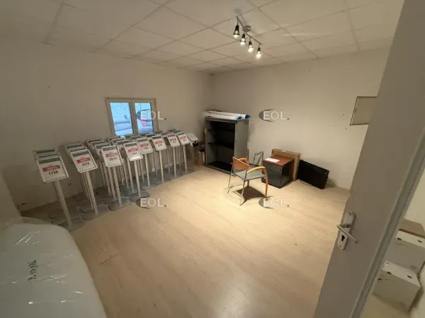 A VENDRE - Local d'activité avec bureaux de 1 400 m² à Coulommiers (77) 