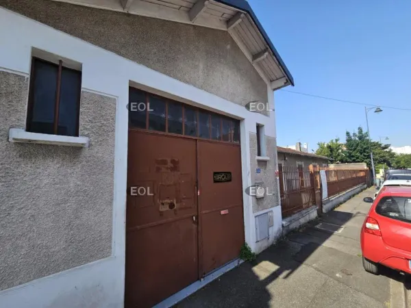 À vendre : bâtiment d'activité et habitation à Maisons-Alfort (94)