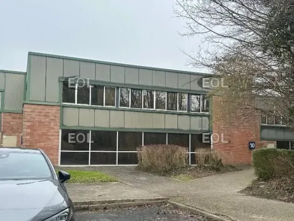 A LOUER - Local d'activité/bureaux de 484 m²