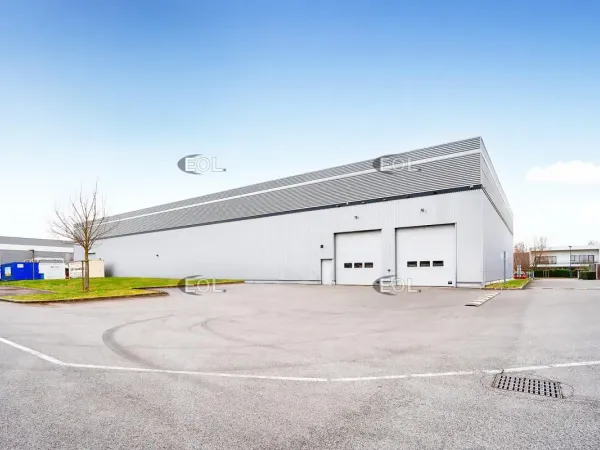 A LOUER - entrepôt avec bureaux de 3 268 m² à Bailly-Romainvilliers (77)