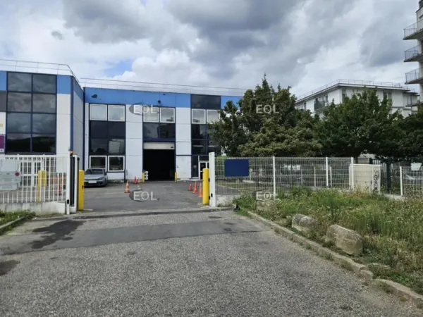 Location de local d'activité de 635 m² à Vitry-sur-Seine (94)