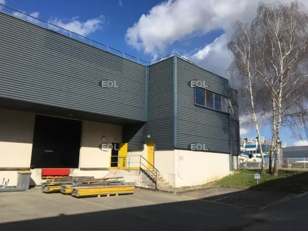 A LOUER - Local d'activités avec bureaux de 552 m² à Tigery (91)