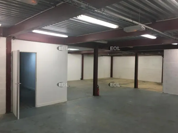 A louer - local d'activité de 276 m²