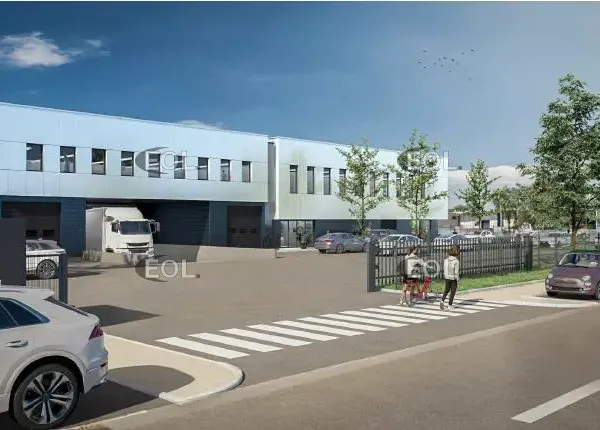 A LOUER - Bâtiment à usage d'entrepôt avec bureaux de 3 254 m² à Ozoir-la-Ferrière (77)