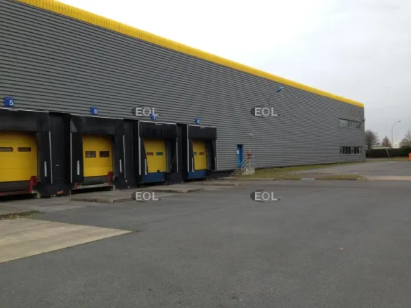 A LOUER - Immeuble indépendant de 9 600 m² environ à Mitry Mory