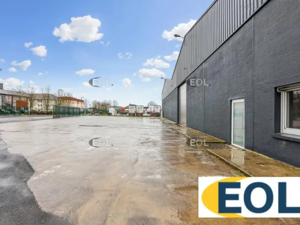 A louer - immeuble indépendant de 5 500 m² environ