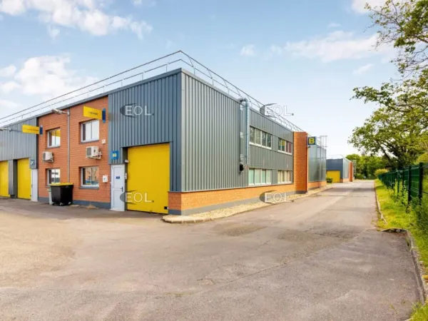 À louer : locaux d'activités de 170 m²