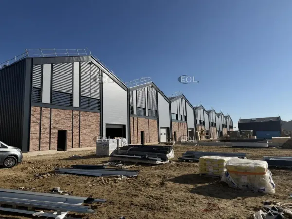 Locaux d'activités à louer à partir de 671 m² au Plessis-Pâté (91)