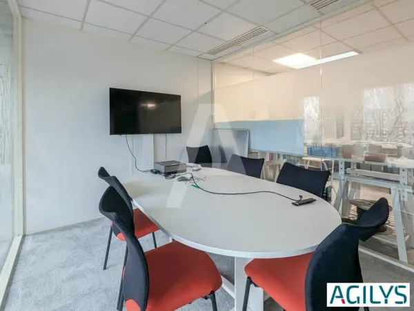 A VENDRE, Surface de bureaux climatisée à Courtaobeuf Paris-Saclay
