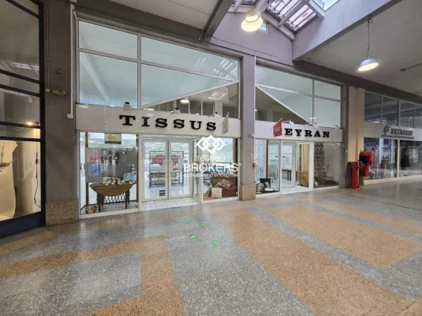 Boutique 420 m² - Galerie Grenette Hyper Centre Oyonnax