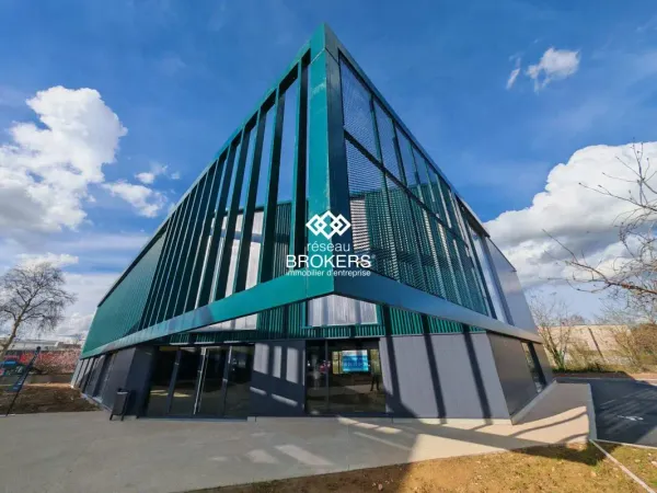 Local commercial neuf 978 m² Tours Nord