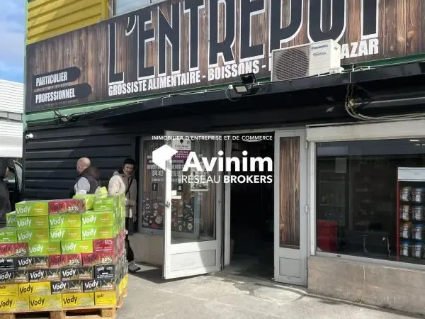 LOCAL COMMERCIAL
