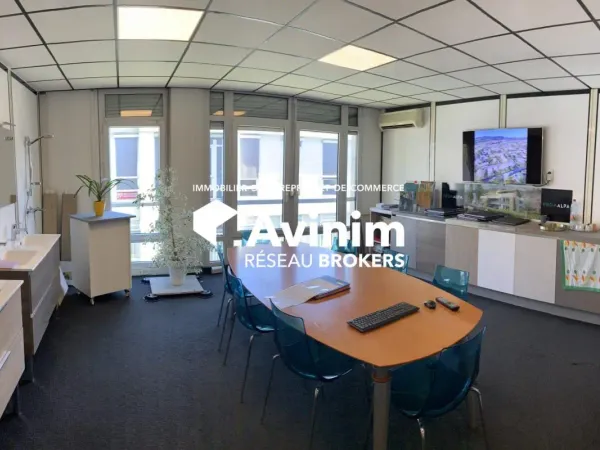 A vendre utilisateur / investisseur plateau de bureaux dont une