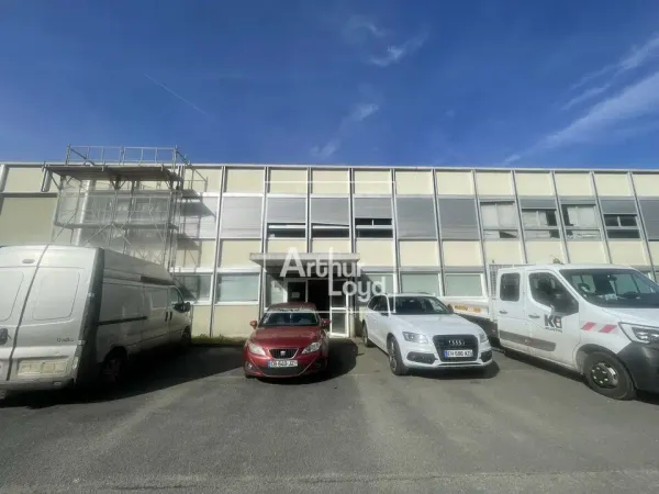 LOCAL D'ACTIVITE - ENTREPÔT A VENDRE