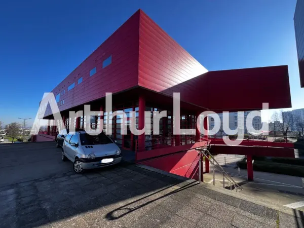 À LOUER - Plateau de bureaux aménagés et cloisonnés - 510 m² 