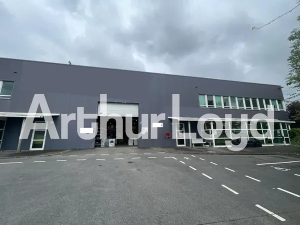 Local d'activité - 1 431 m² - À LOUER - COLOMBELLES
