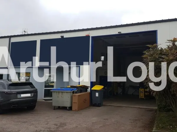 Local d'activité - 440 m² - À VENDRE - COLOMBELLES