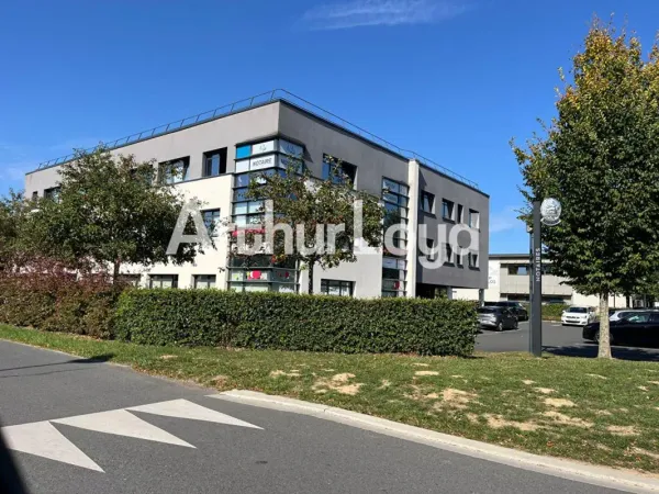 Bureaux ST CONTEST - À VENDRE - 280 m²