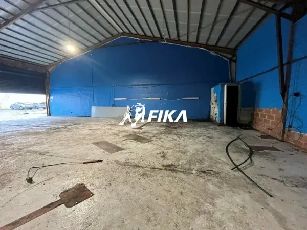 LOCAL D'ACTIVITE A VENDRE
