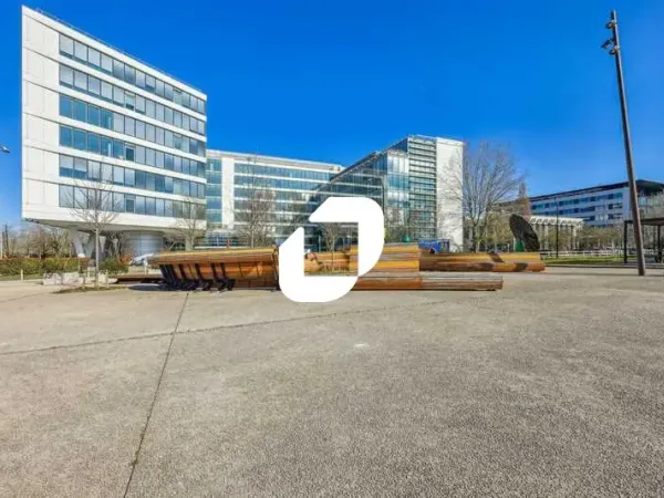 A LOUER, Immeuble de Standing dans un parc tertiaire 