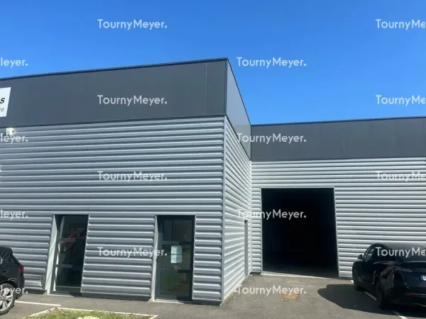 LOCAL D'ACTIVITES A VENDRE OU A LOUER