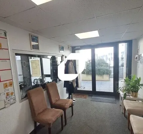 Location Commerce Courbevoie 92400 
