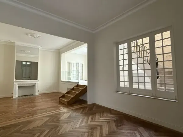 IMMEUBLE DE BUREAUX A LOUER FONDAUDEGE