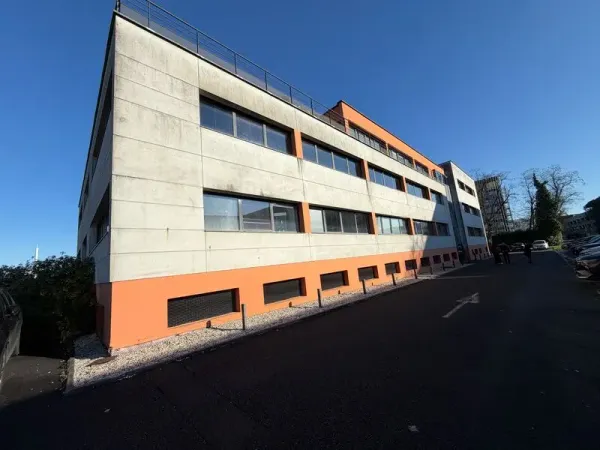 BUREAUX A LOUER MERIGNAC PARC CADERA