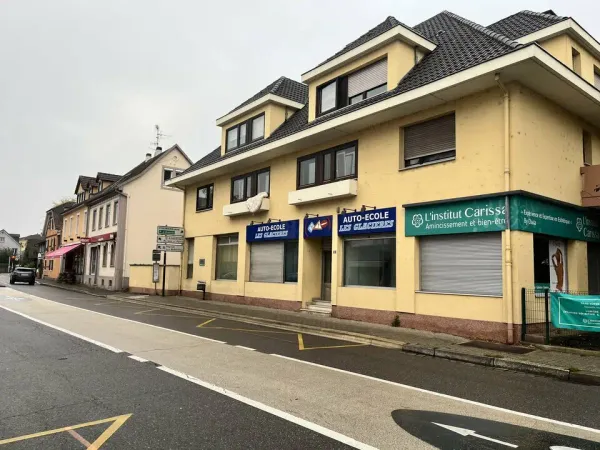 LOCAL COMMERCIAL - EXCELLENTE A LOUER