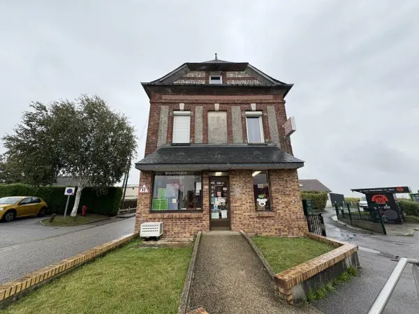 LOCAL COMMERCIAL A VENDRE